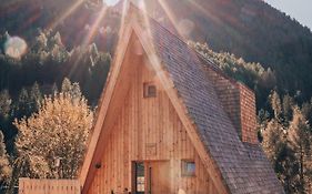 Collis Hill Chalets & Hotel